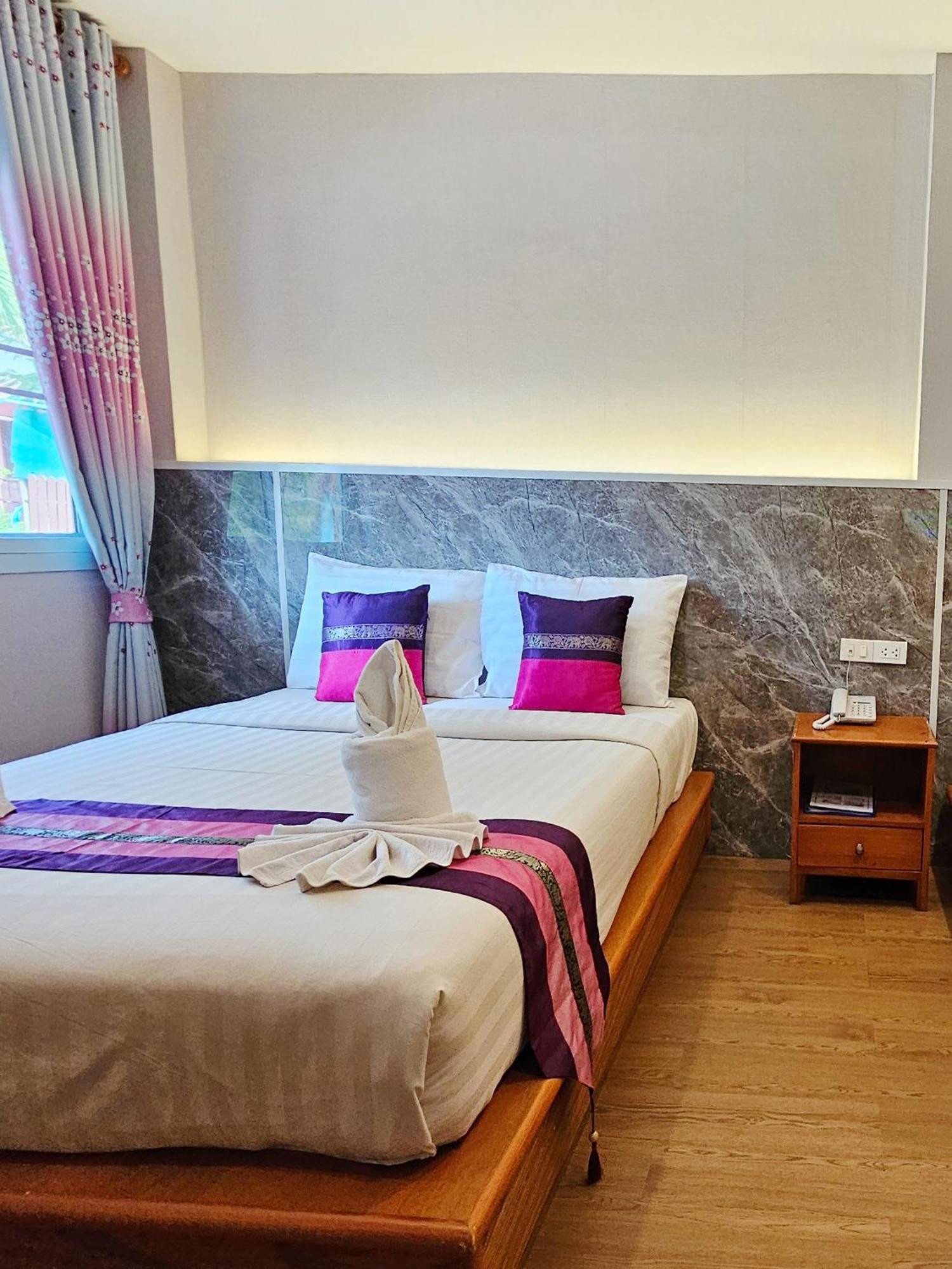 Phaithong Sotel Resort Chalong Exterior photo